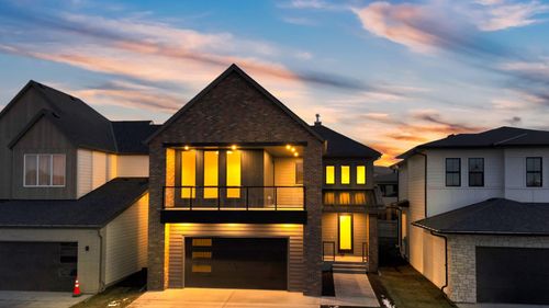 30 Greenwich Row Nw, Calgary, AB, T3B6P4 | Card Image