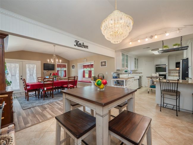 557 Riddle Rd, House other with 7 bedrooms, 4 bathrooms and null parking in Cedar Creek TX | Image 6