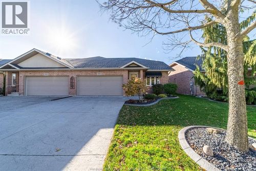 2061 Venetian Ave, Windsor, ON, N8P2A2 | Card Image