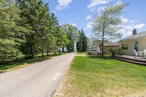 104 Hawk Ave, Houghton Lake, MI, 48629-9353 | Card Image