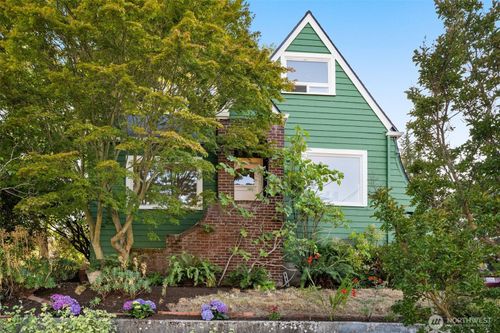 5803 Latona Avenue Ne, Seattle, WA, 98105 | Card Image