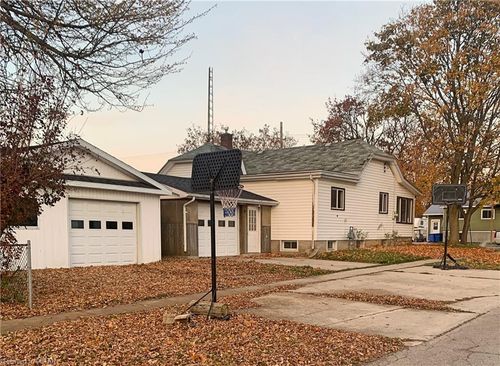 170 Catherine St, Blenheim, ON, N0P1A0 | Card Image