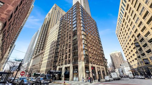 1702-40 E Delaware Place, Chicago, IL, 60611 | Card Image