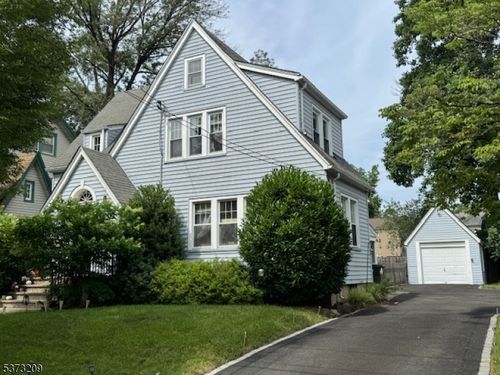 215 Katherine St, Scotch Plains, NJ, 07076-1411 | Card Image