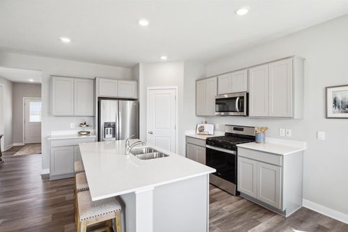 8337 Brumby Trl, Woodbury, MN, 55129-5749 | Card Image