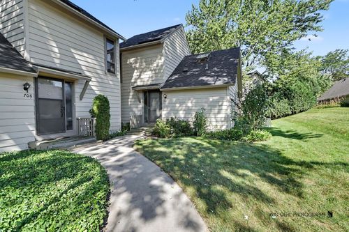 706 Wakefield Rd, Gurnee, IL, 60031-3152 | Card Image