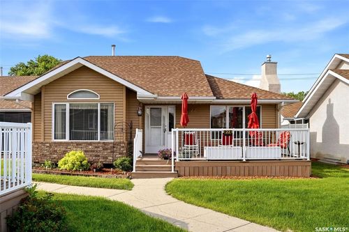 22 Kensington Cres, Regina, SK, S4S7G5 | Card Image