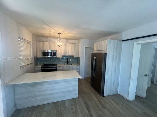 apt-8-1450 Lenox Ave, Miami Beach, FL, 33139-3829 | Card Image