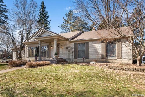 1003 Hemlock Dr, Rochester, MI, 48307-1038 | Card Image