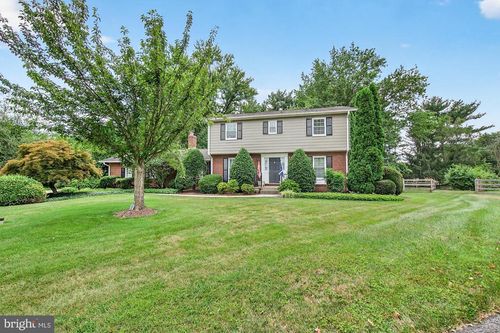 8000 Glendale Ct, FREDERICK, MD, 21702-2917 | Card Image