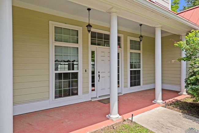 411 W Austin St, House other with 3 bedrooms, 2 bathrooms and null parking in Jefferson TX | Image 5