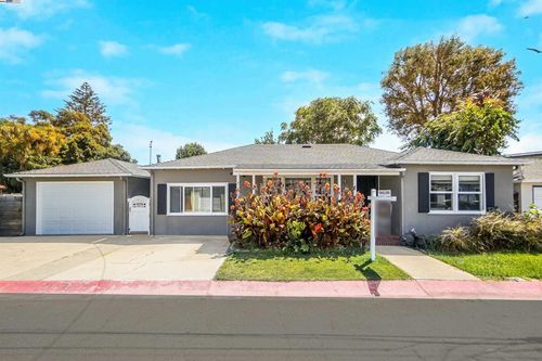 641 Jordan Way, Hayward, CA, 94541-2053 | Card Image