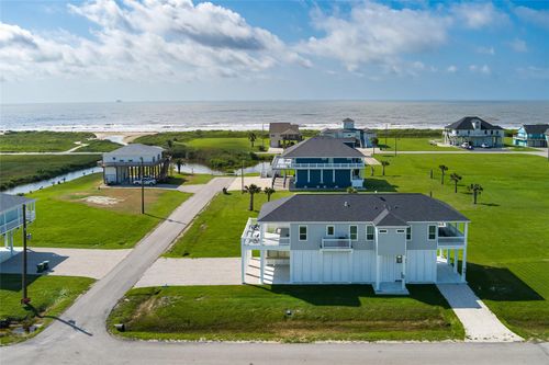 821 Casa Dr, Crystal Beach, TX, 77650 | Card Image