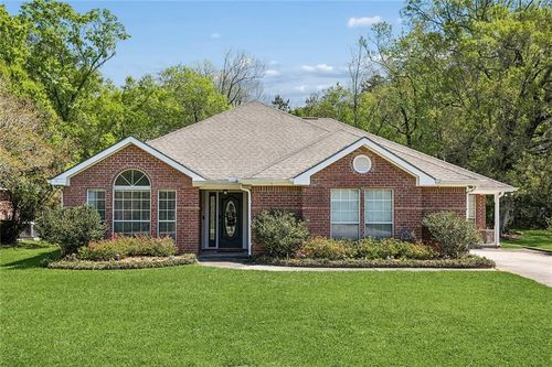321 Westwood Dr, Mandeville, LA, 70471-8905 | Card Image