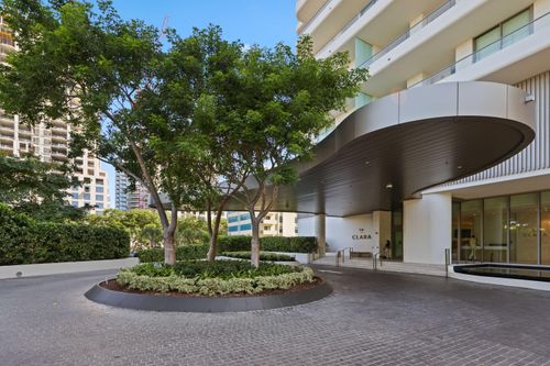 2203-200 Arkona Ct, West Palm Beach, FL, 33401-7106 | Card Image