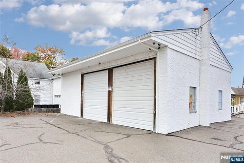 625 Wyckoff Ave, Wyckoff, NJ, 07481-1425 | Card Image