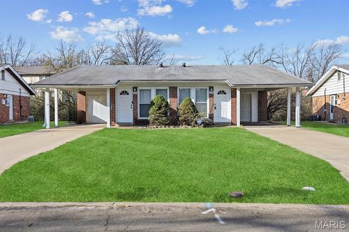 305 Saint Eugene Ln, Florissant, MO, 63033-5431 | Card Image