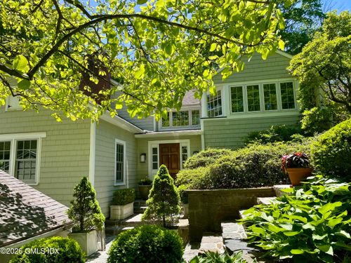 208 Bedford Rd, Greenwich, CT, 06831-2537 | Card Image