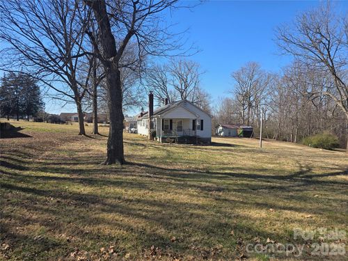 75 40th St Nw, Hickory, NC, 28601-5537 | Card Image