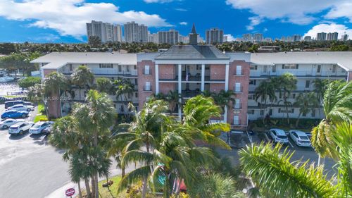 apt-402-455 Paradise Isle Blvd, Hallandale Beach, FL, 33009-5846 | Card Image