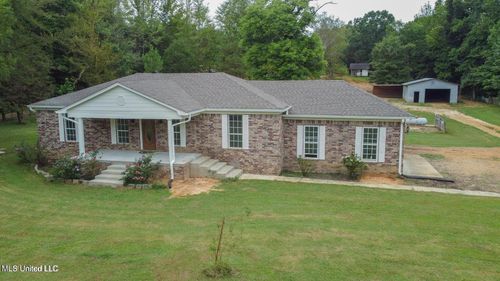 1716 Victoria Rd, Byhalia, MS, 38611-8548 | Card Image