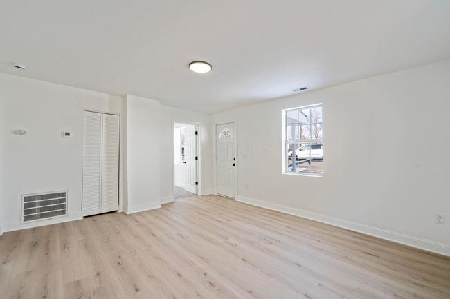 1118 E Chestnut St, House other with 2 bedrooms, 1 bathrooms and null parking in Lancaster OH | Image 5