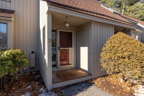 2 Rockingham Ct, Bedford, NH, 03110-6505 | Card Image