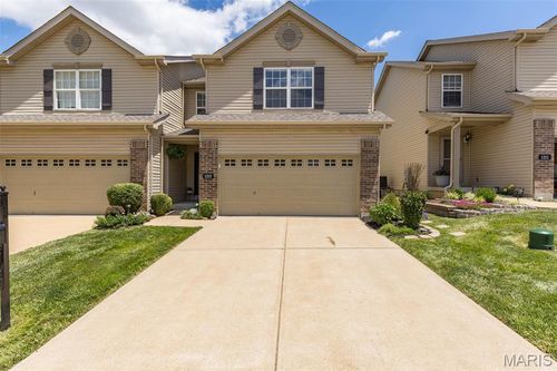 1215 Saltash Ct, Saint Louis, MO, 63129-3172 | Card Image