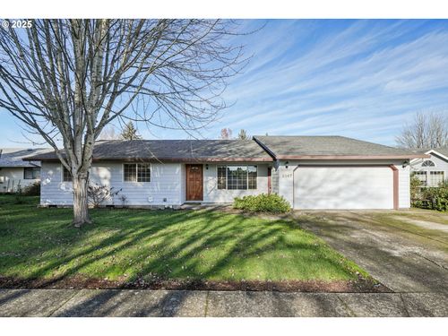 2067 Sw Oleander St, McMinnville, OR, 97128-7433 | Card Image