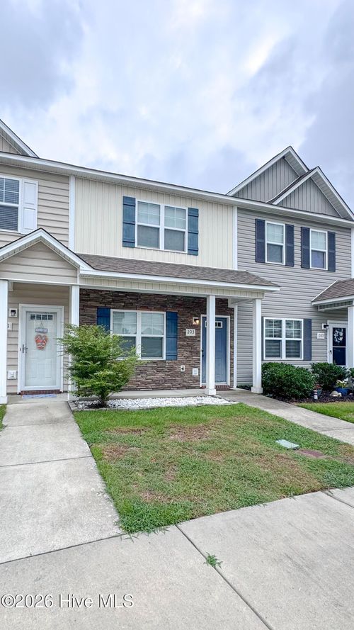 203 Justice Farm Dr, Sneads Ferry, NC, 28460-4701 | Card Image