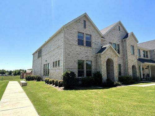 212 Venice Ave, Flower Mound, TX, 75028-4231 | Card Image
