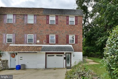 2628 Maxwell St, PHILADELPHIA, PA, 19152-1551 | Card Image