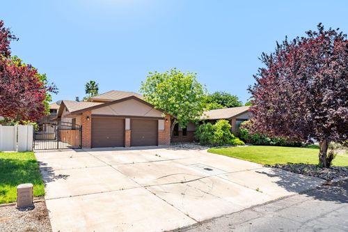 890 Larkspur Rd, St. George, UT, 84790-6768 | Card Image
