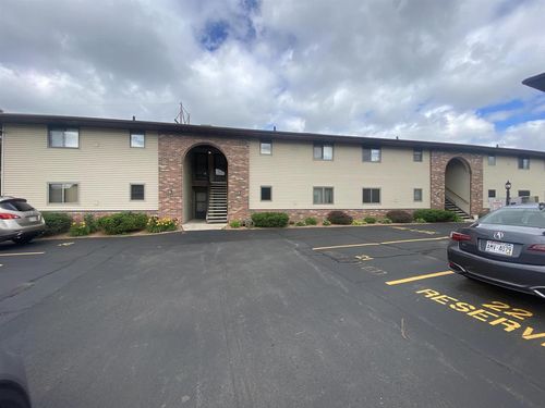 c-1795 Maricopa Drive, OSHKOSH, WI, 54904 | Card Image