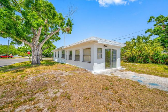 2350 38 Th Ave N, House other with 2 bedrooms, 2 bathrooms and null parking in ST PETERSBURG FL | Image 13