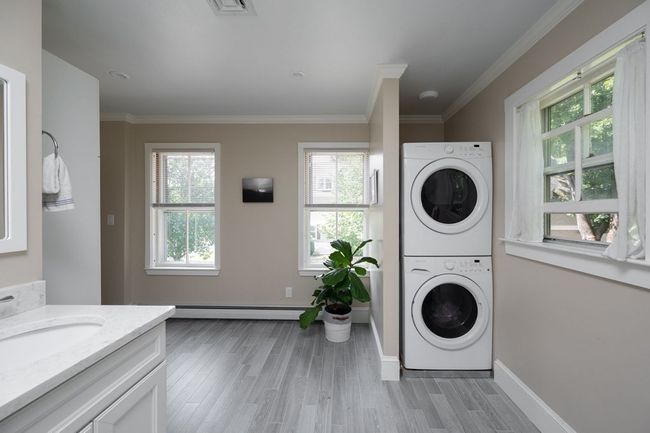 10 - 8 East St, Home with 9 bedrooms, 7 bathrooms and 6 parking in Hingham MA | Image 14