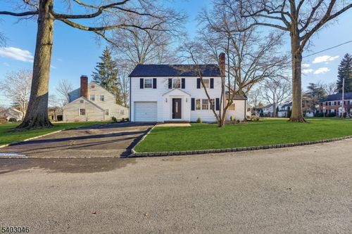 33 Springbrook Rd, Springfield, NJ, 07081-1624 | Card Image