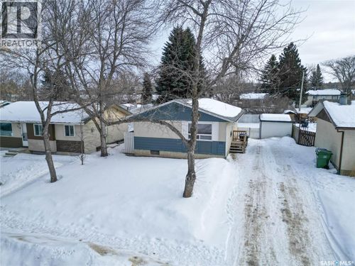 122 Macarthur Dr, Prince Albert, SK, S6V5X1 | Card Image