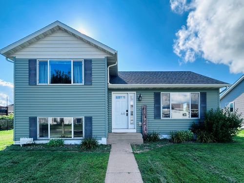 510 Brook Ave, Saint Charles, MN, 55972-1087 | Card Image