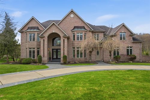 607 Oswego Dr, Gibsonia, PA, 15044-8040 | Card Image