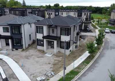 29 Golden Fern St, House other with 6 bedrooms, 5 bathrooms and 4 parking in Markham ON | Image 2