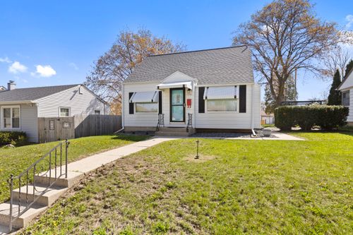 3254 S 35th St, Milwaukee, WI, 53215-4156 | Card Image