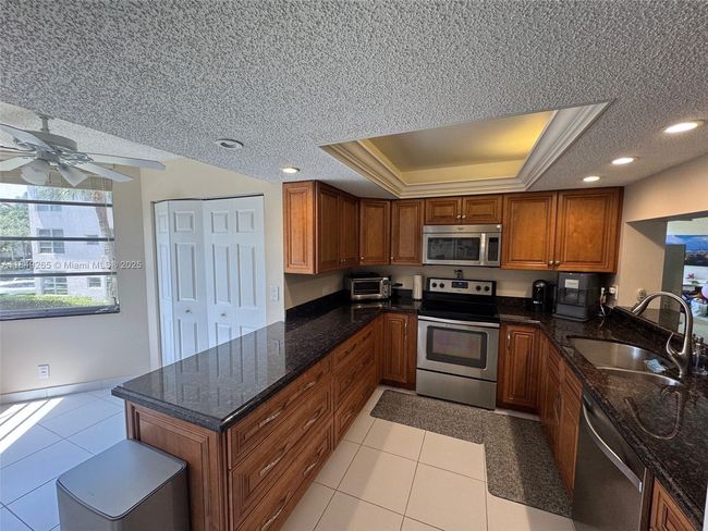 APT-201 - 1920 Sabal Palm Dr, Condo with 3 bedrooms, 2 bathrooms and null parking in Davie FL | Image 4