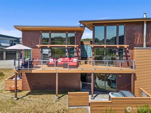1505 Wild Rose Ln, Westport, WA, 98595-2861 | Card Image
