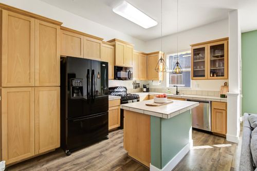 10890 Disk Dr, Rancho Cordova, CA, 95670-6280 | Card Image