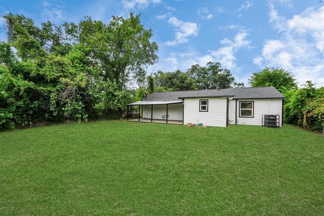 6018 Beekman Rd, House other with 3 bedrooms, 2 bathrooms and null parking in Houston TX | Image 37