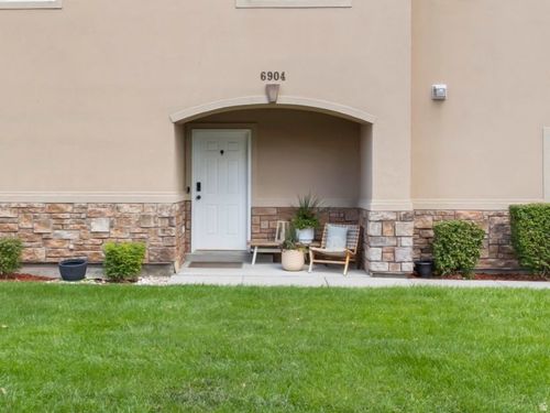 6904 W Ashby Way, West Valley City, UT, 84128-7203 | Card Image
