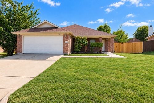 8116 Hulen Park Cir, Fort Worth, TX, 76123-1354 | Card Image