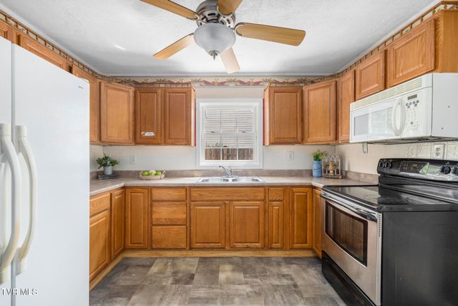 2012 Euclid Ave, House other with 3 bedrooms, 2 bathrooms and null parking in Bristol VA | Image 11