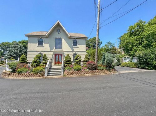 39 Hasbrouck Road, Staten Island, NY, 10304 | Card Image